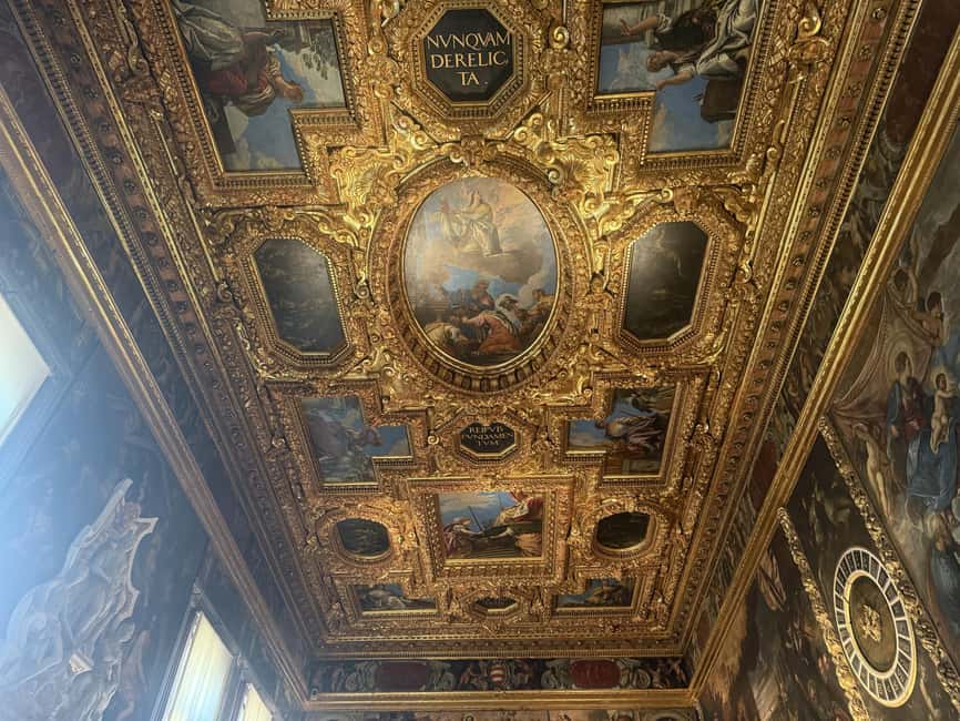 Venice: Doge's Palace and St. Mark's Basilica Guided Tour - Doge’s Palace: Power Behind the Pink Marble