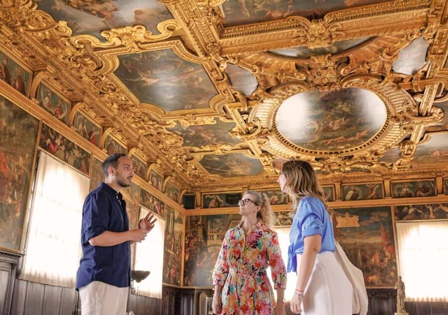 Venice: Doge's Palace and St Mark's Tour with Gondola Ride - Crossing the Bridge of Sighs