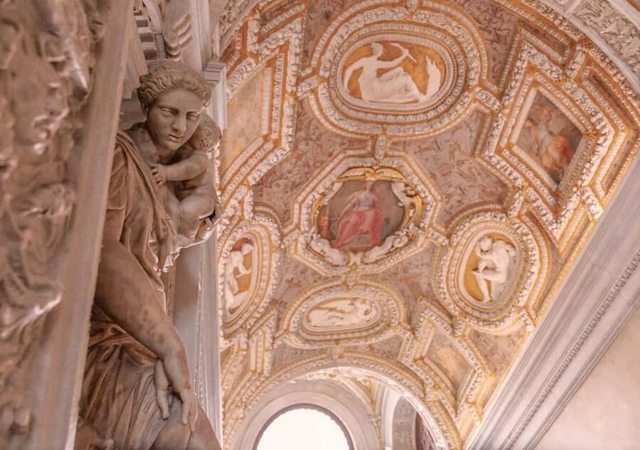 Venice: Doge's Palace and St Mark's Tour with Gondola Ride - Choosing the full-day Murano and Burano option