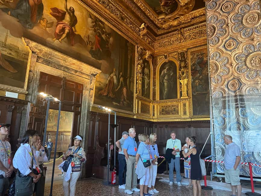 Venice: Doge's Palace Guided Tour with Optional Gondola Ride - Who should book this experience?