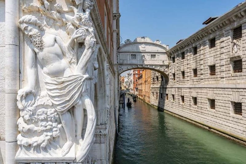 Venice: Doge’s Palace Historic Mysteries Guided Tour - The palace: power beneath the decoration