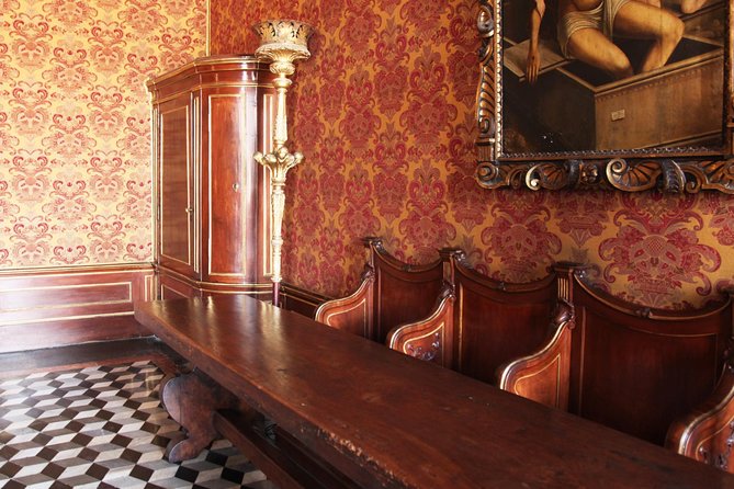 Venice: Doge’s Palace Prisons & Secret Itineraries Guided Tour - What $91.04 buys you