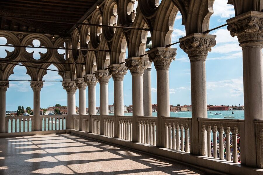 Venice: Doge's Palace Reserved Entry Ticket - The Gothic courtyard and gold staircase