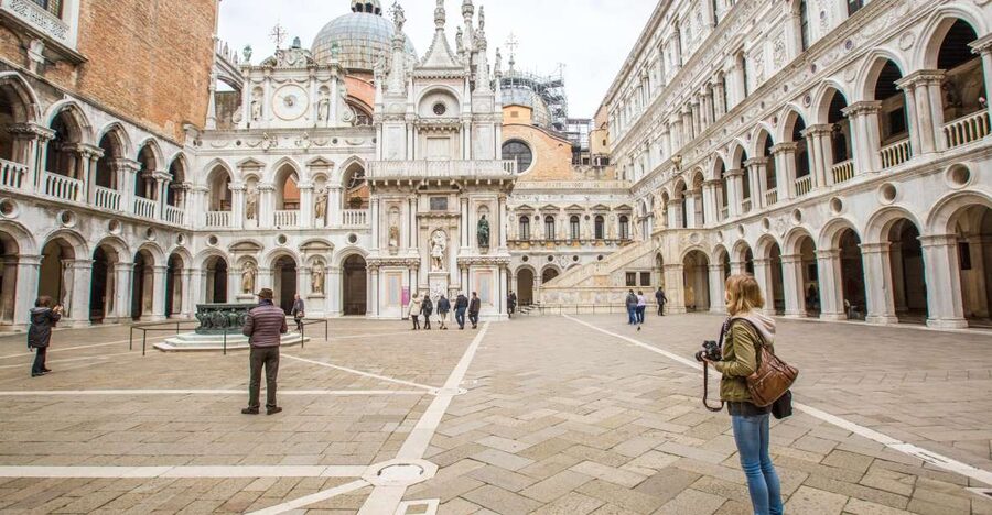 Venice: Doge's Palace Skip-the-Line Tour with Prisons - The artwork is better with a story attached