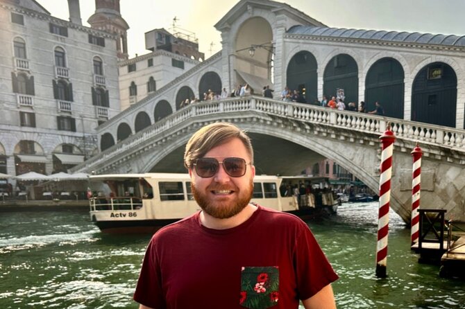 Venice in A Day: St Mark's Basilica, Doge's Palace & Gondola Ride - Ninety minutes for lunch in Venice