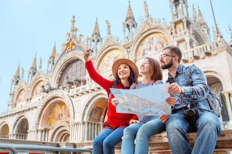 Venice: Skip-the-Line Doge’s Palace & Basilica Walking Tour - Doge’s Palace, where Venice ruled itself