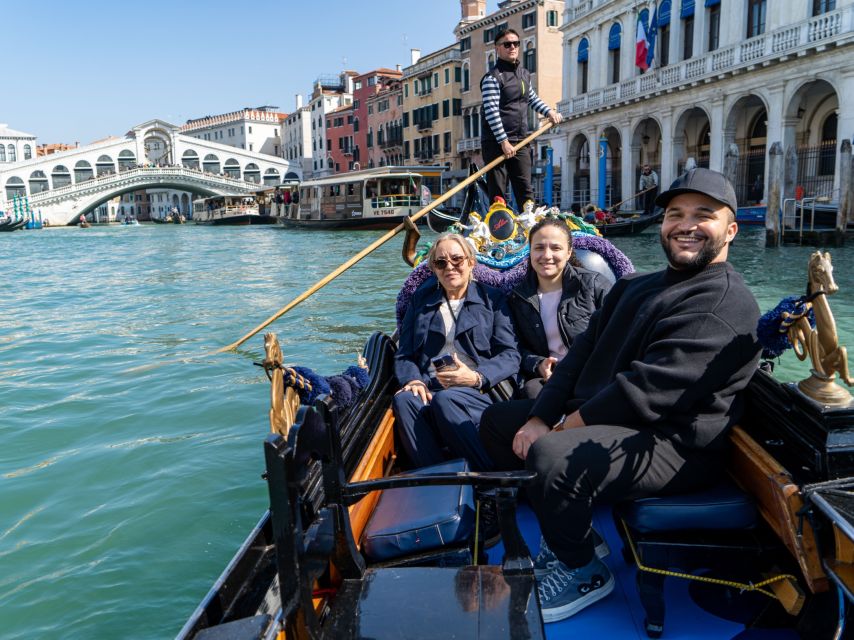 Venice: St. Mark's, Doge's Palace, Rialto, and Gondola Tour - Walking from San Marco to Rialto
