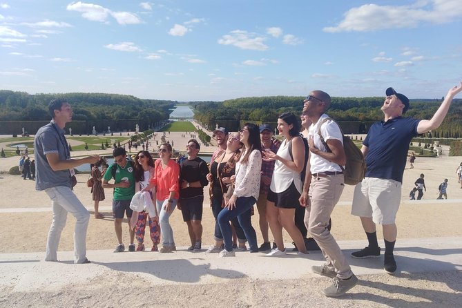 Versailles Bike Tour with Market, Gardens & Guided Palace Tour - Shopping for lunch at Place du Marché Notre Dame