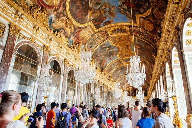 Versailles Château and Gardens Walking Tour from Paris by Train - The Grand Canal and the scale of the grounds