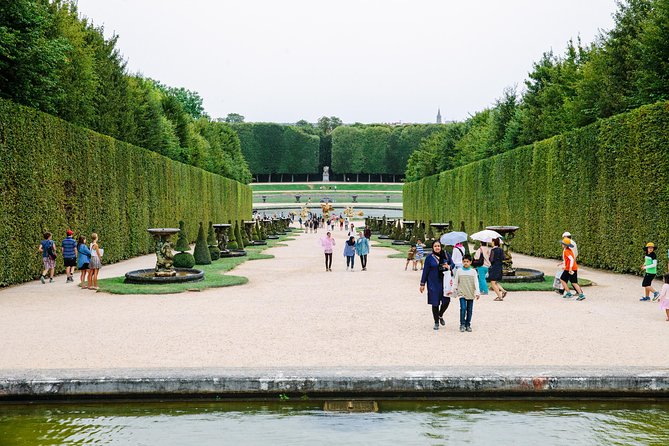 Versailles Château and Gardens Walking Tour from Paris by Train - Fountain displays and Musical Gardens days