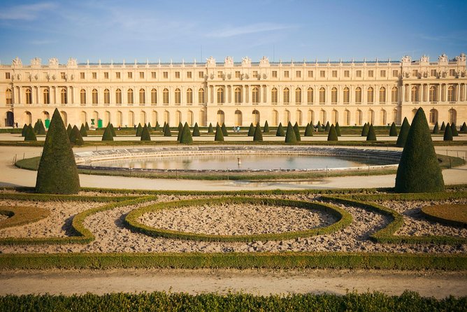 Versailles Domain Bike Tour with Palace Entry by Train from Paris - Why a bicycle helps at Versailles