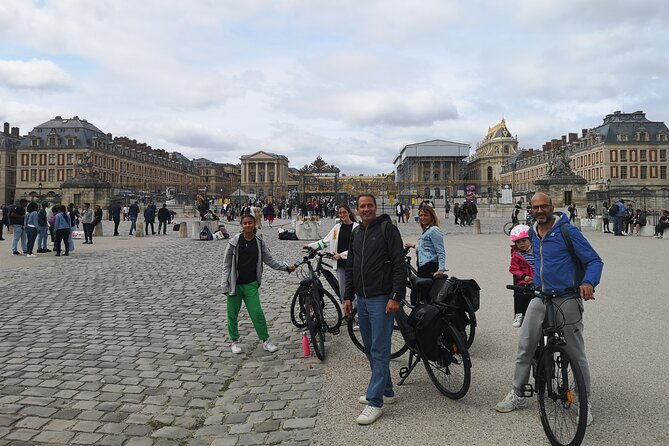 Versailles Full-Day Electric Bike Tour : Market, Picnic & Palace - Trianon and Marie-Antoinette’s rural retreat
