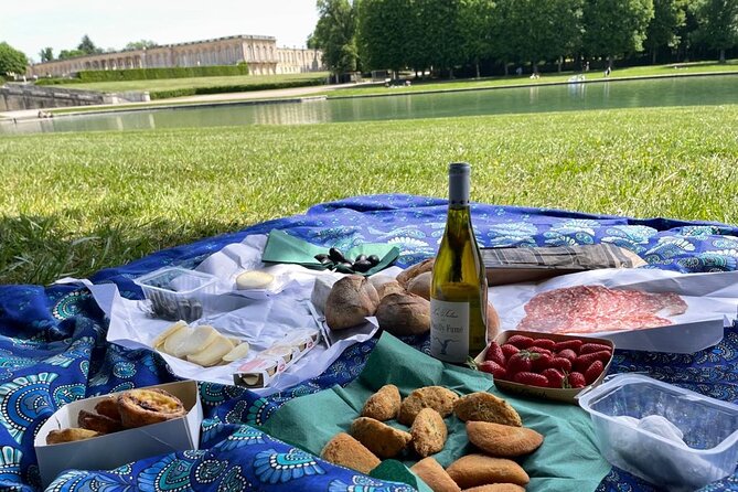 Versailles Full-Day Electric Bike Tour : Market, Picnic & Palace - The Palace of Versailles: famous, crowded, and worth planning around