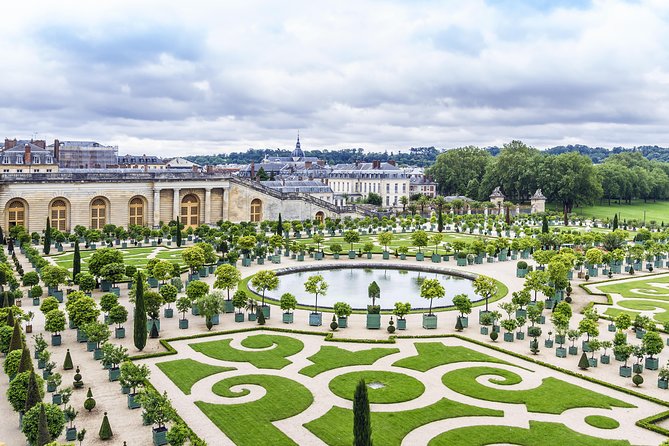 Versailles Palace and Gardens Half Day Guided Tour from Paris - The Royal Apartments and the royal family’s private rooms