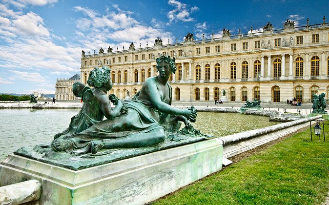 Versailles Palace and Gardens Half Day Guided Tour from Paris - The Hall of Mirrors and Louis XIV’s public image