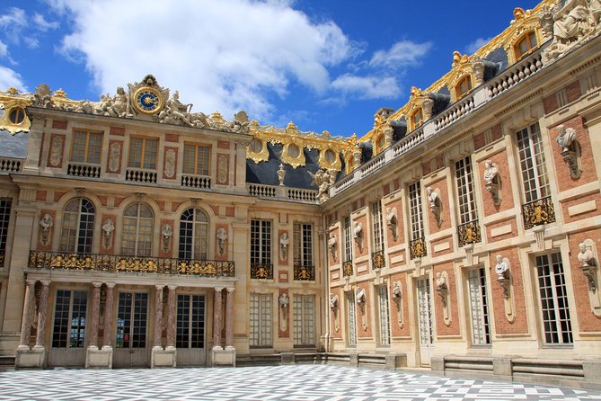 Versailles Palace & Gardens Tour with Transport from Paris - Free time in the Versailles gardens