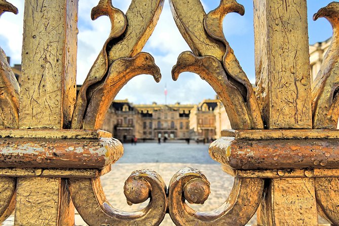 Versailles Palace & Gardens Tour with Transport from Paris - Fountain and musical shows