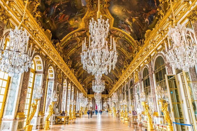 Versailles Palace Guided Tour with Gardens Access - Key points at a glance