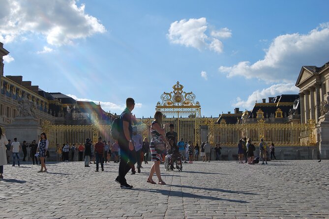 Versailles Palace Guided Tour with Gardens Access - Getting to Versailles from central Paris