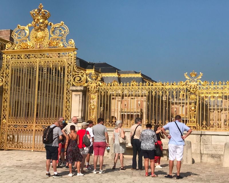 Versailles: Palace Guided Tour with Skip-the-Line Ticket - Meeting the guide at the Sun King’s statue