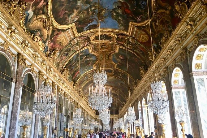 Versailles Palace & Marie-Antoinette's Estate Private Guided Tour with Lunch - Entering the Palace of Versailles