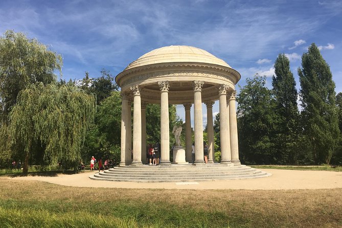 Versailles Palace & Marie-Antoinette's Estate Private Guided Tour with Lunch - Petit Trianon and Marie Antoinette’s private world