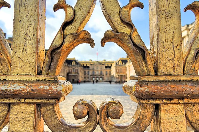 Versailles Palace Private Half Day Guided Tour including Hotel Pickup from Paris - The guides make the difference