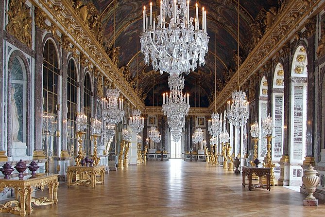 Versailles Palace Private Half Day Guided Tour including Hotel Pickup from Paris - Leaving Paris in a private vehicle