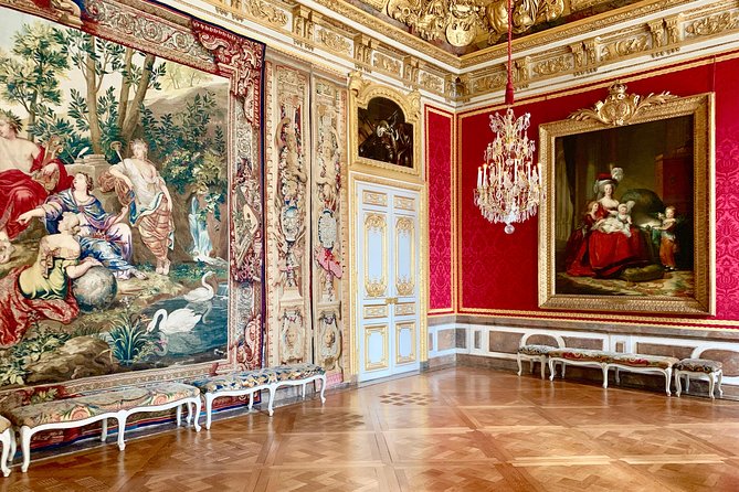 Versailles Palace Private Tailored Guided Tour With Hotel Pickup - The Hall of Mirrors and the political message