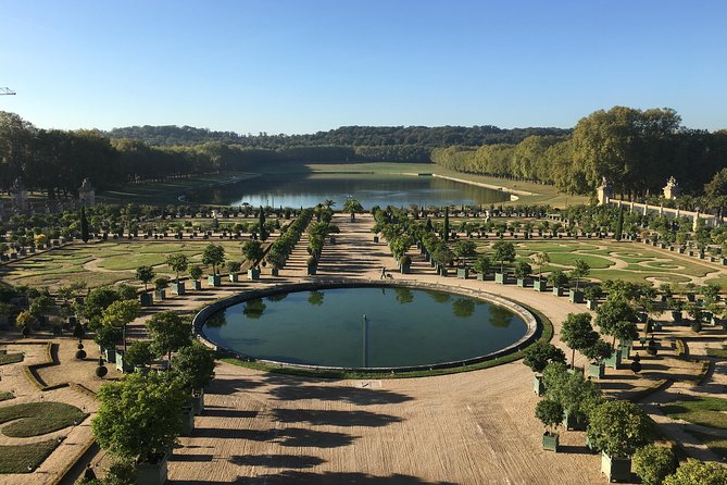 Versailles Palace Private Tailored Guided Tour With Hotel Pickup - Forty-five minutes in the gardens