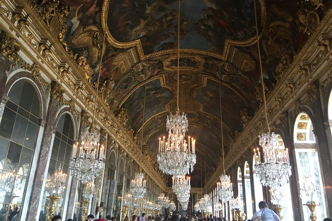 Versailles Royal Palace & Gardens Private Tour by Golf Cart - The value of a private historian guide