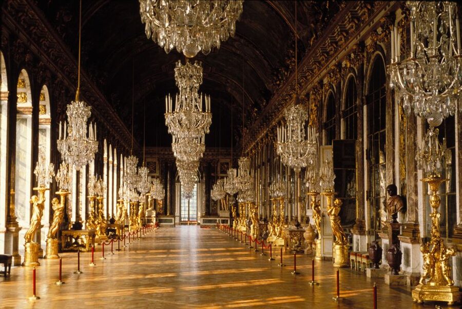 Versailles: Skip-the-Line Guided Tour of Palace with Gardens - The Queen’s Hamlet and the limits of the route