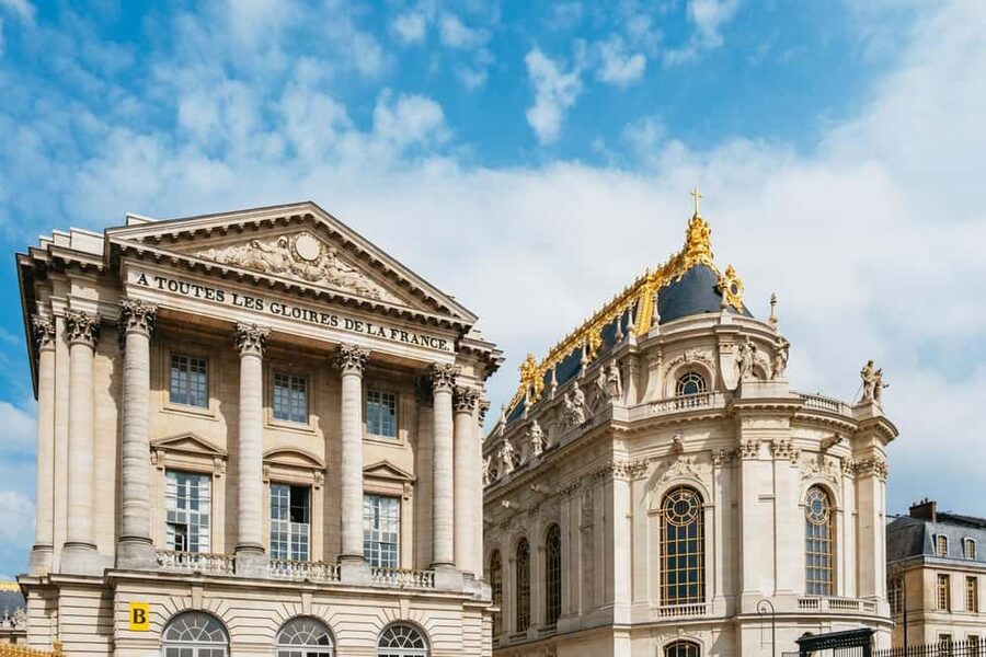 Versailles: Skip-the-Line Tour of Palace and Gardens Access - The King’s Bedroom and the theater of power