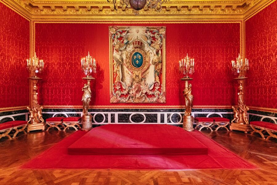 Versailles: Skip-the-Line Tour of Palace and Gardens Access - Adding Marie Antoinette’s estate and the Trianon