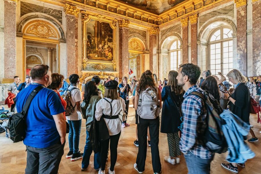 Versailles: Skip-the-Line Tour of Palace and Gardens Access - Meeting at the GetYourGuide shop