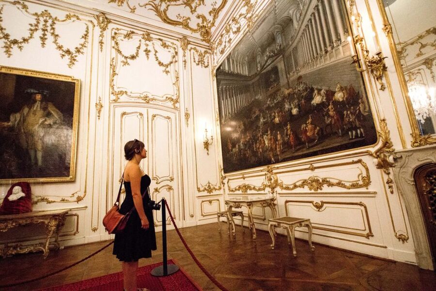 Vienna: Bus & Schönbrunn Palace Skip-the-Line Guided Tour - Who should book this experience?