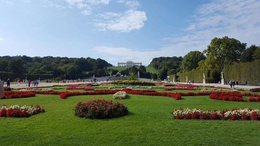 Vienna: Schönbrunn Palace and City Center Guided Tour - Walking through Vienna’s historic center