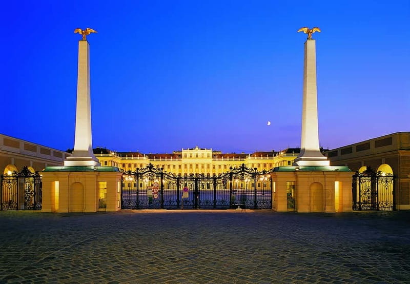Vienna: Schönbrunn Palace Evening Tour, Dinner and Concert - Key points to know before booking