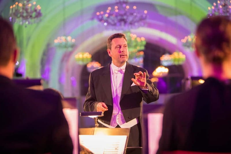 Vienna: Schönbrunn Palace Evening Tour, Dinner and Concert - The palace tour: beautiful rooms, limited time