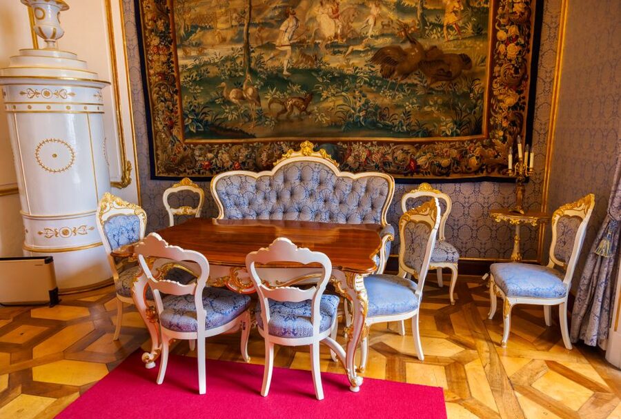 Vienna: Skip-the-Line Schonbrunn Palace Private Tour - The gardens and the walk to the Gloriette