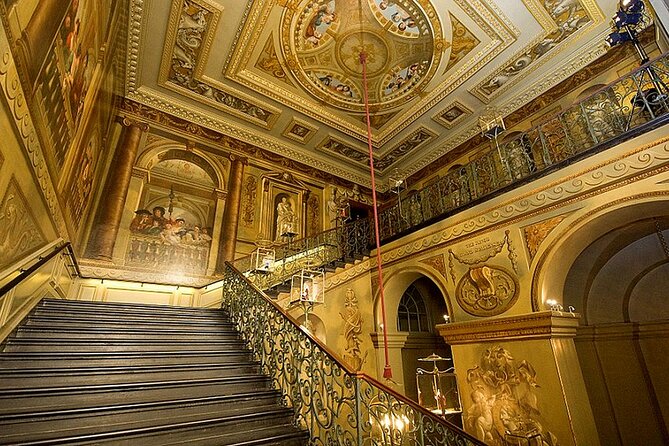 VIP Kensington Palace Gardens Tour & Royal Tea Crown Experience - What guides add to the visit