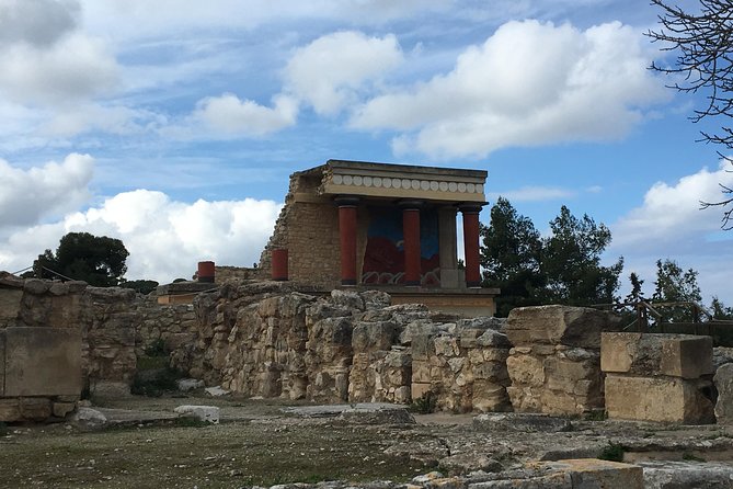 Visit Knossos palace (Tour & Skip-the-Line Ticket) - Getting there from Heraklion or Chania