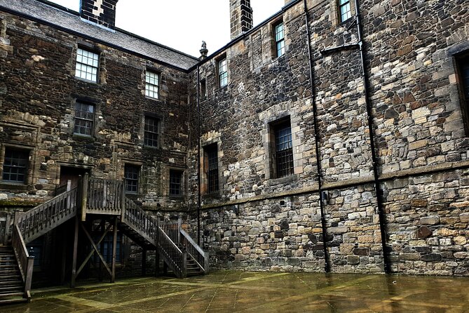 Wallace monument, Stirling Castle, Linlithgow Palace Private Tour - The Wallace Monument adds a climb and a powerful view