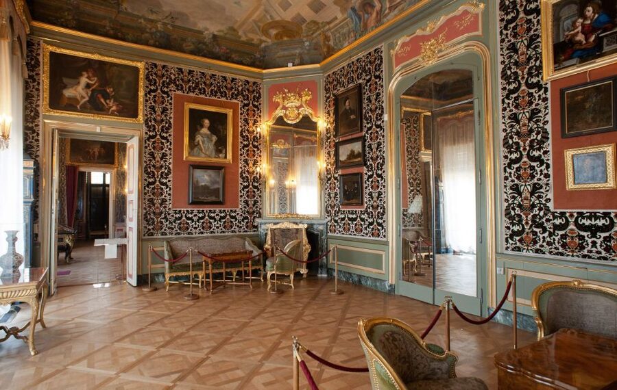 Warsaw Private Wilanow Palace & Garden Tour - Key points to know before booking
