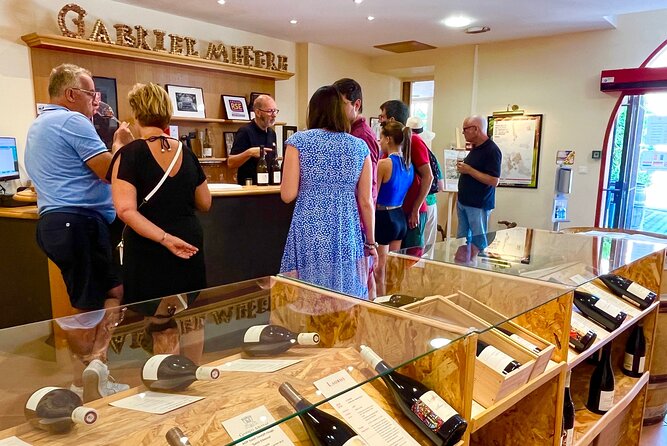 Wines from Châteauneuf-du-Pape and surrounding areas in 1/2 day - From Avignon to Beaumes-de-Venise in 30 minutes