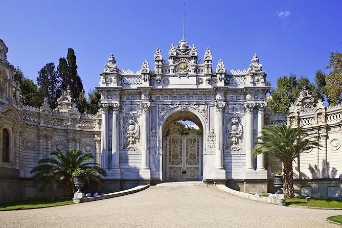 Worthy of Sultans, A-Day-Tour of Bosphorus & Dolmabahce Palace - The Grand Bazaar after the water
