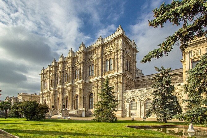 Worthy of Sultans, A-Day-Tour of Bosphorus & Dolmabahce Palace - What the private format is really worth