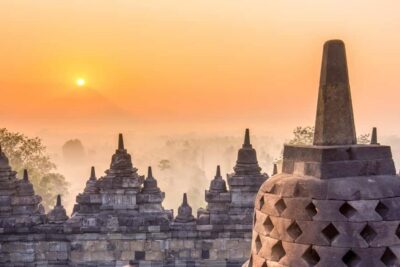 Yogyakarta: Palace, Water Castle & UNESCO Temple Guided Tour