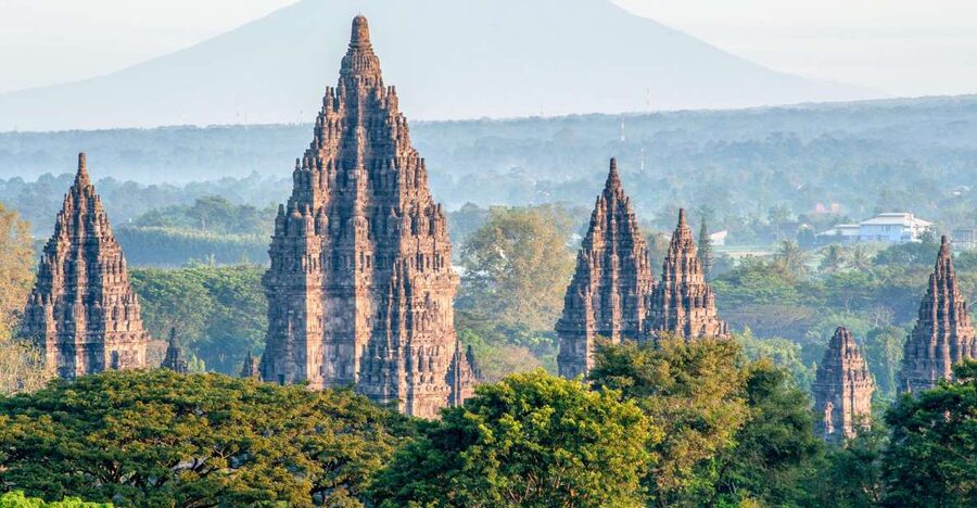 Yogyakarta: Palace, Water Castle & UNESCO Temple Guided Tour - What the $58 price really covers
