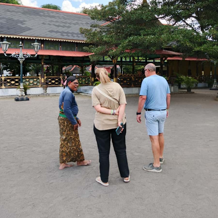 Yogyakarta: Yogyakarta Palace & Water Castle Guided Tour - Who will get the most from this tour